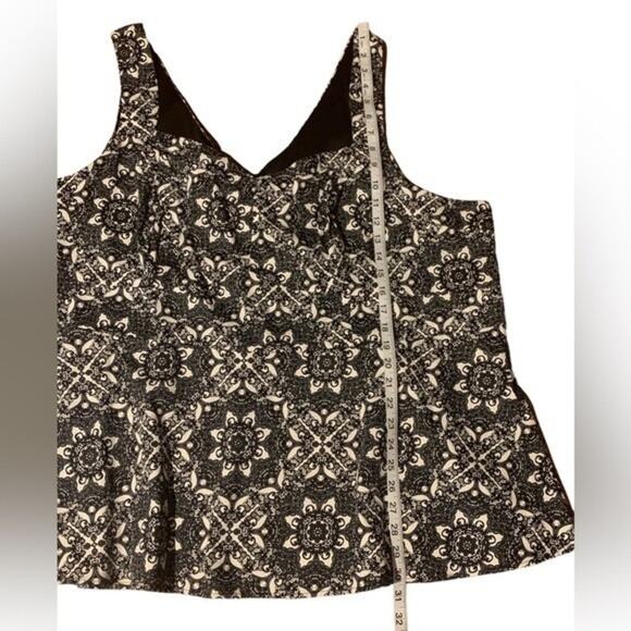 Torrid Lace Print Sateen Peplum Top Black Off White Size 5X - Picture 8 of 8